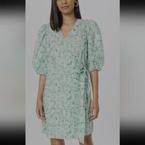 NWT JUST FEMALE Urban Outfitters Ditsy Floral Dress in Green Size XL